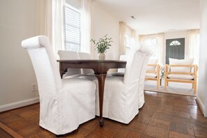 Dining - Hoadley Home- Family/Games/Driveway/Wifi/Crestline (Birmingham)