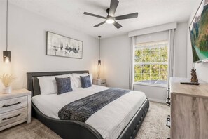 3 slaapkamers, een strijkplank/strijkijzer, wifi, beddengoed