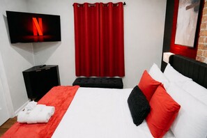 5 slaapkamers, een bureau, een strijkplank/strijkijzer, gratis wifi