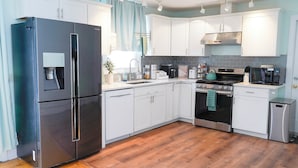 Coffee/tea maker, fridge, microwave, oven - Cozy River Valley Family Retreat w/ Fireplace, Games & Serene Deck (Sparrow Bush)