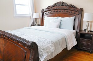 3 bedrooms, desk, travel cot, free WiFi