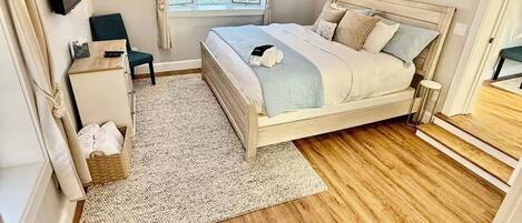 4 habitaciones, tabla de planchar con plancha, wifi y ropa de cama