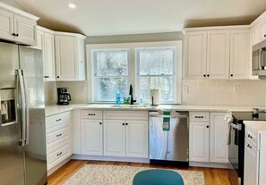 Mikroaaltouuni, uuni, liesi, astianpesukone