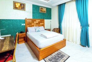 책상, 노트북 작업 공간, 다리미/다리미판, 무료 WiFi