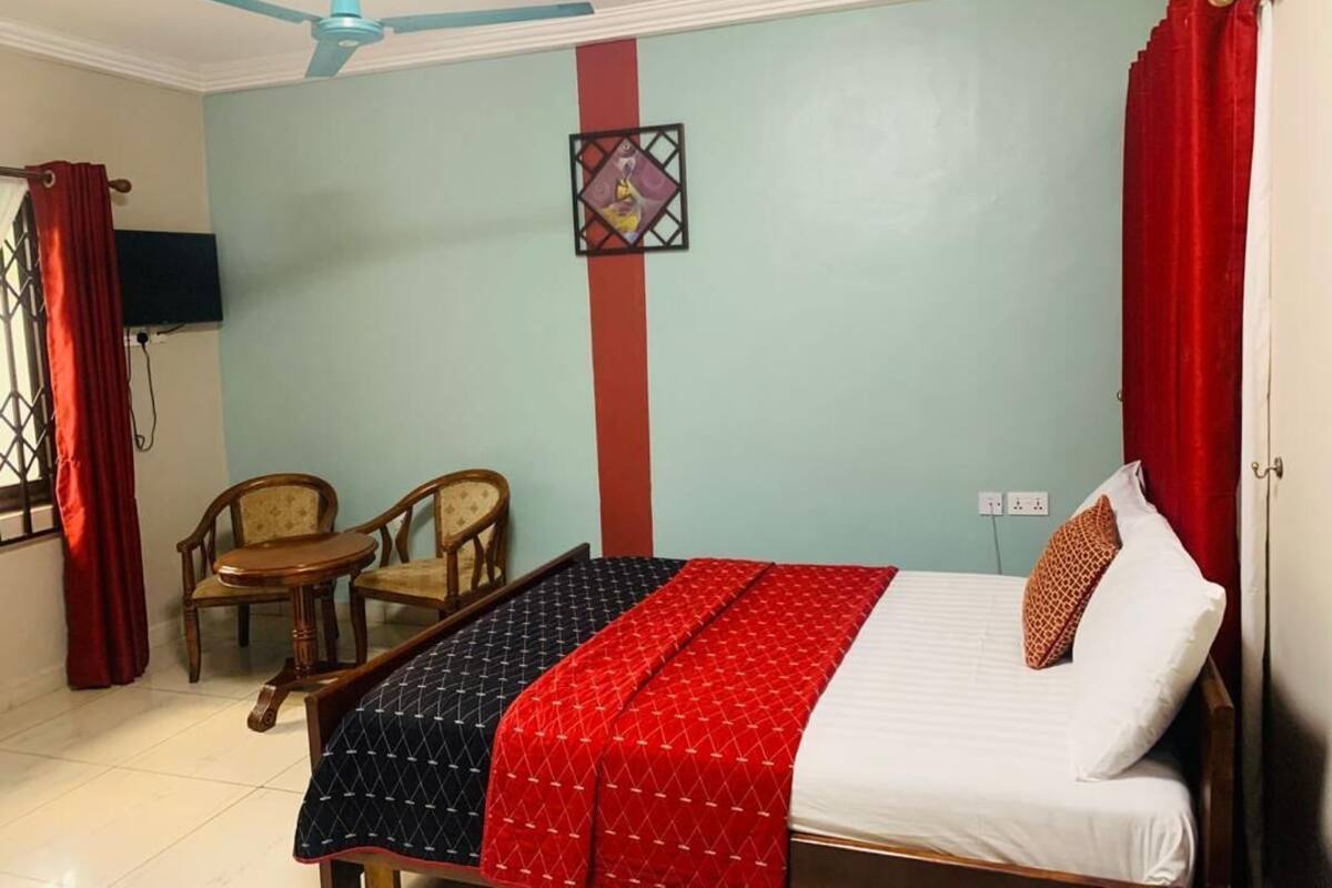 Desk, laptop workspace, iron/ironing board (on request), free WiFi