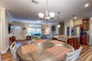 Interior - Cozy Williston Retreat Near WEC, HITS and Local Springs-Perfect for Show Stays 🐴 (Williston)