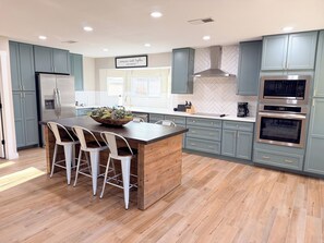 Private kitchen - Modern Farmhouse Design, Texas Charm! (Keller)