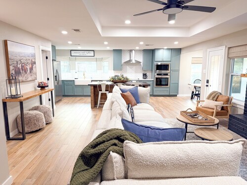 Modern Farmhouse Design, Texas Charm!