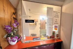 Reception - The Queen B Motel, Detroit-Warren (Warren)