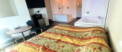 Desk, free WiFi, bed sheets