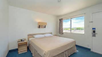 Skrivebord, wi-fi (inkludert) og sengetøy