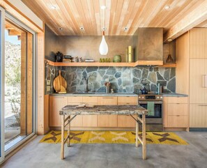 Private kitchen - Sylvestre at Masseria Morongo -Desert Retreat - Cowboy Pool, Soaking Tub & Views (Morongo Valley)