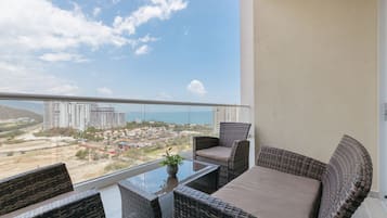Exclusive Apartment | Property grounds