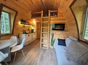 Living area - Dôme des Cimes | Pod moderne perché avec vue imprenable (Hebertville)