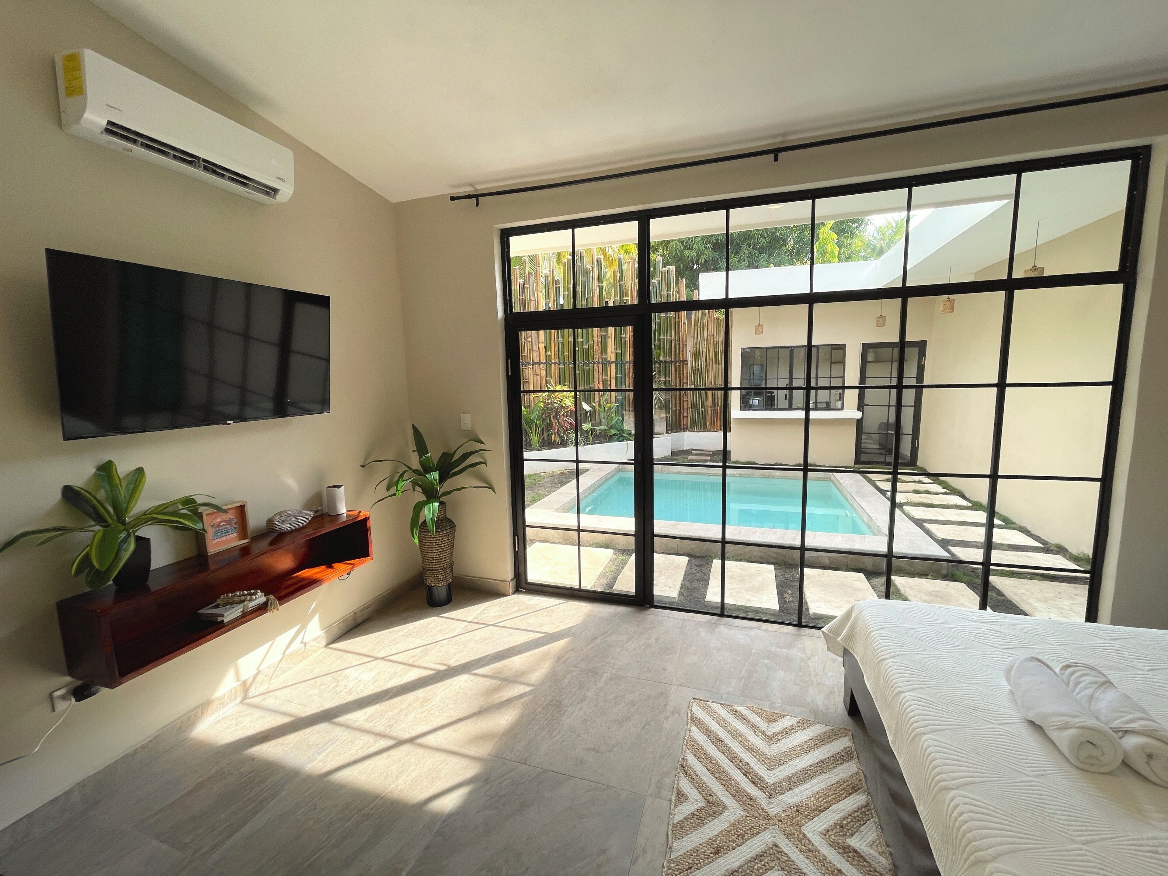 1 dormitorio, tabla de planchar con plancha, wifi