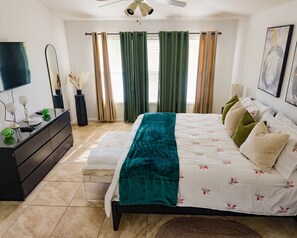 6 bedrooms, iron/ironing board, internet, bed sheets