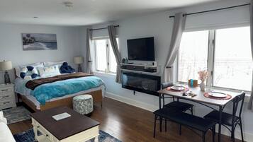 1 bedroom, iron/ironing board, travel cot, free WiFi