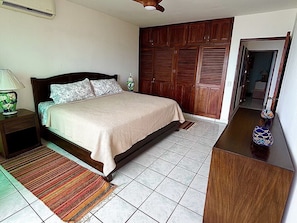 Iron/ironing board, Internet, bed sheets - Cozy Mexican-style oceanfront apartment located 5min away from PVs main scene. (Puerto Vallarta)