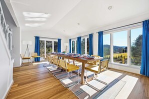 Dining - Sleeps 20 | Sport Court | Game Room | Sauna | Spa (Asheville)
