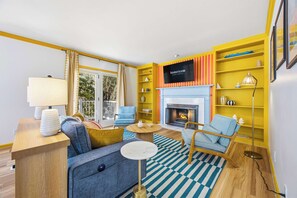 TV, table football, offices - Sleeps 20 | Sport Court | Game Room | Sauna | Spa (Asheville)