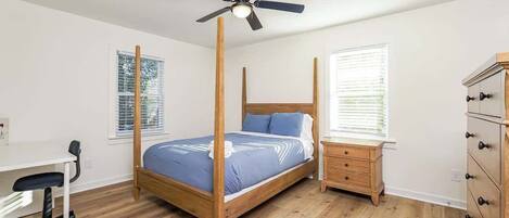 6 soverom, strykejern/-brett, wi-fi og sengetøy