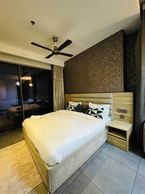 Studio Suite Mewah, pemandangan kota | Meja kerja, ruang kerja ramah laptop, dan Wi-Fi gratis
