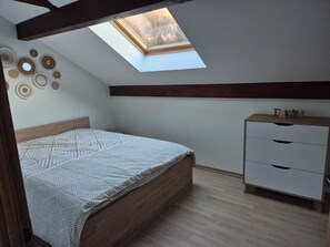 2 bedrooms, iron/ironing board, WiFi, bed sheets - Semi-detached house between lake and mountains with horse-riding facilities (Trévignin)