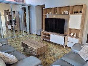 Living area - Semi-detached house between lake and mountains with horse-riding facilities (Trévignin)