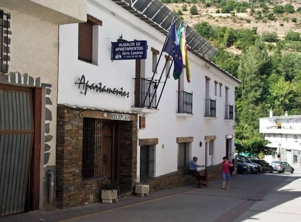 Exterior - Seven lagoons apartments (Trevélez)