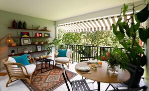 Outdoor dining - Apt Fort-de-France Didier : Terrace Pool Park (Fort-de-France)