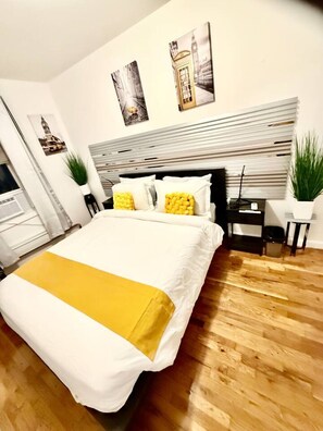 2 bedrooms, iron/ironing board, travel cot, free WiFi -  20Mints from Time Square  New York City. 2BR Apartment. Perfect for 5people. (West New York)