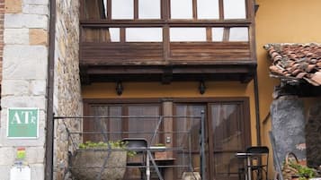 House, Patio, Mountain View | Front of property