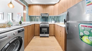 House - Stayshort - Stylish 1-bedroom Retreat in JVC That Sleeps 2 (Dubai)