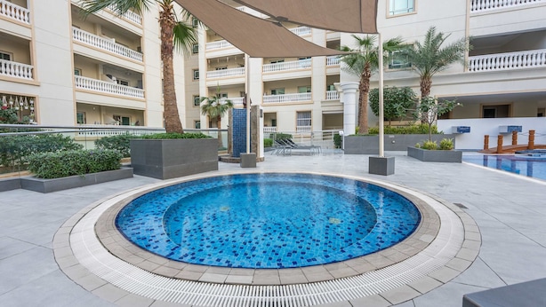 House - Stayshort - Stylish 1-bedroom Retreat in JVC That Sleeps 2 (Dubai)