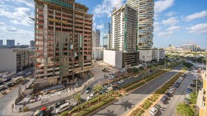House - Stayshort - Stylish 1-bedroom Retreat in JVC That Sleeps 2 (Dubai)