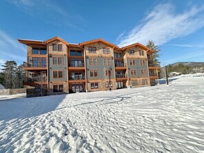 Exterior - Modern Townhouse at Cranmore Mountain, Ski On/Off (Conway)