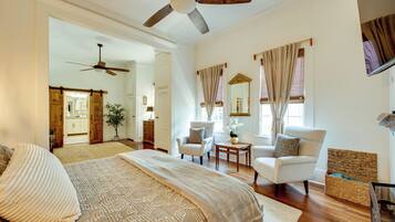 2 bedrooms, internet, bed sheets