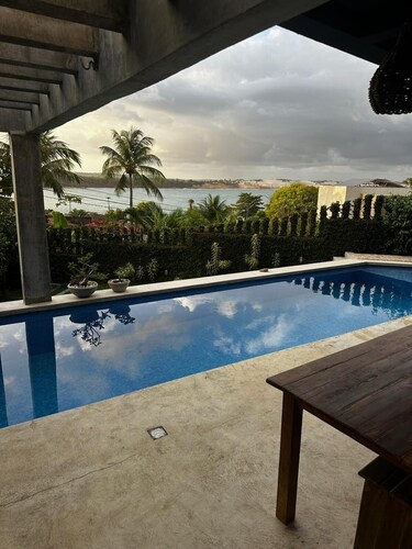Design Family villa with pool & plunge pool, lagoon & sea view