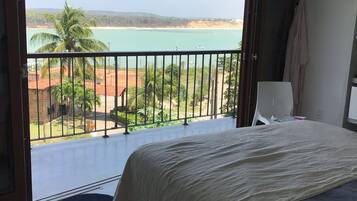 4 bedrooms, WiFi, bed sheets