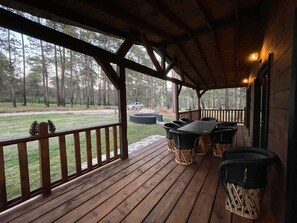 Outdoor dining - LOG CABIN IN THE FOREST OF MAZAMITLA (Mazamitla)