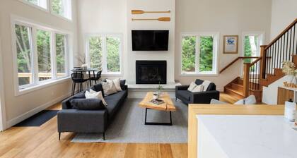 Sutton Lakehouse on Three Mile Lake in Muskoka