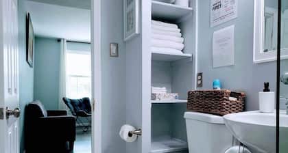 Private 3 Bedroom Duplex Near BWI/Easy Access I95/Baltimore