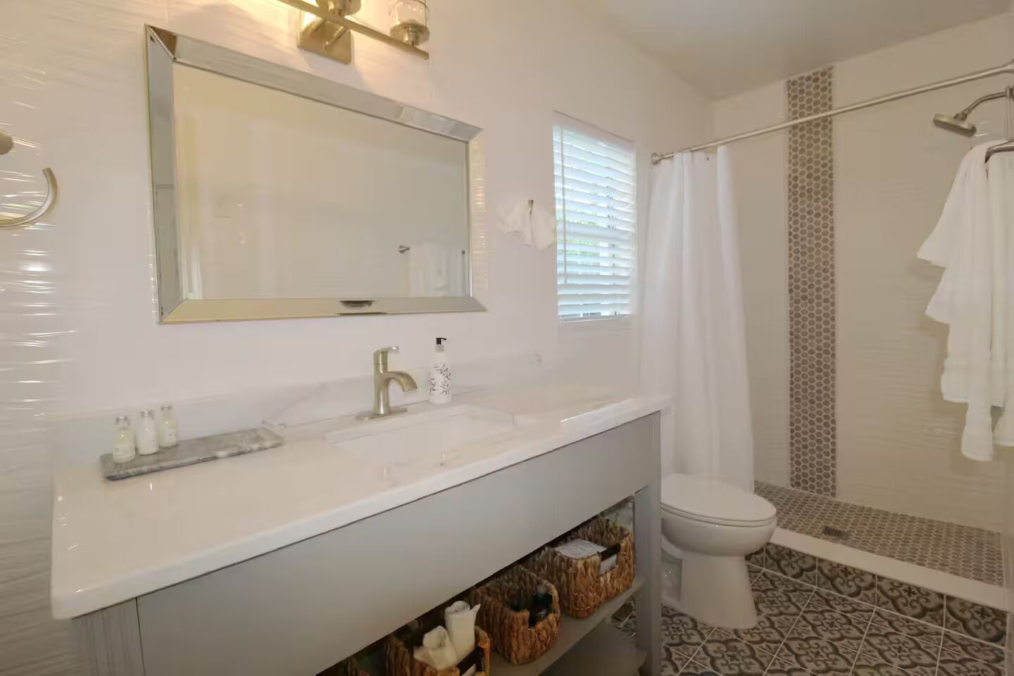 Hair dryer, towels, soap, shampoo