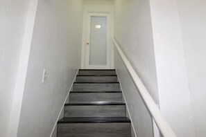 Interior - Cozy Studio - Centrally Located - Free Parking (Orlando)