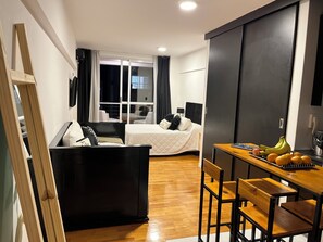 1 chambre, fer et planche à repasser, Wi-Fi gratuit, draps fournis