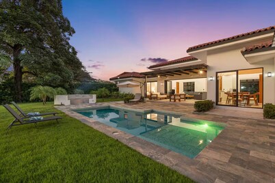 Beach villa with private pool+Beach club