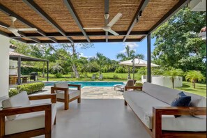 Outdoor dining - Beach villa with private pool+Beach club (Tamarindo)