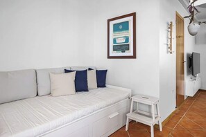 1 chambre, fer et planche à repasser, lit parapluie, Wi-Fi