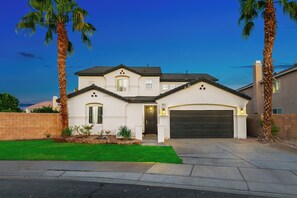 Exterior - Pluma Verde Vista: 6BR Retreat w/ Pool, Spa, & Games (Coachella)