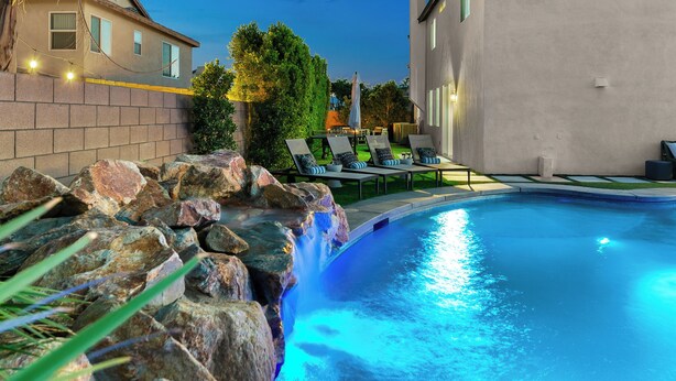 Unclassified image, 1 of 40, button - Pluma Verde Vista: 6BR Retreat w/ Pool, Spa, & Games (Coachella)